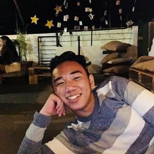 Meet your Posher, Simon